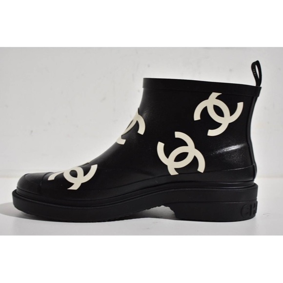 Chanel rain boots - Picture 13 of 13